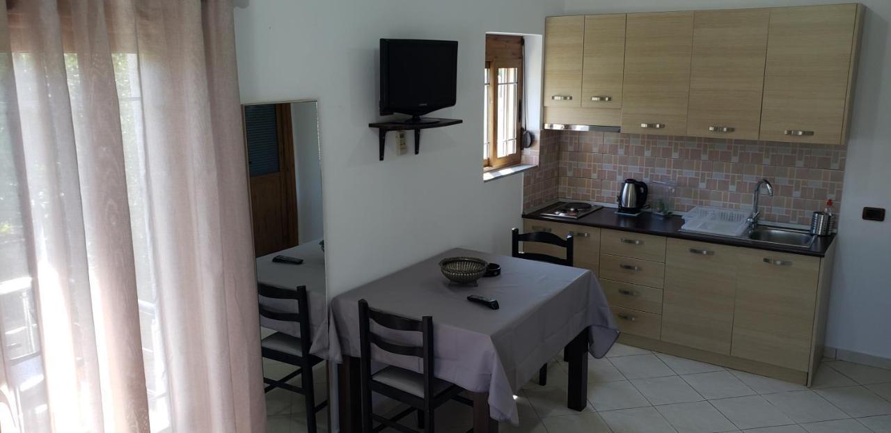 Blue Season Apartment Ksamil Luaran gambar