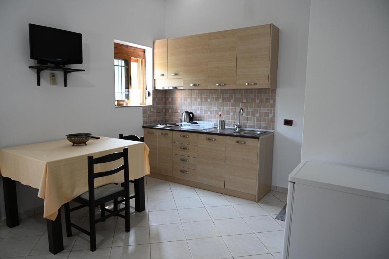 Blue Season Apartment Ksamil Luaran gambar
