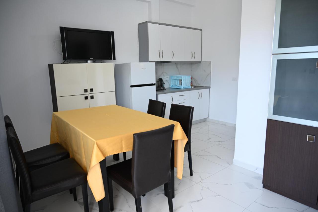 Blue Season Apartment Ksamil Luaran gambar