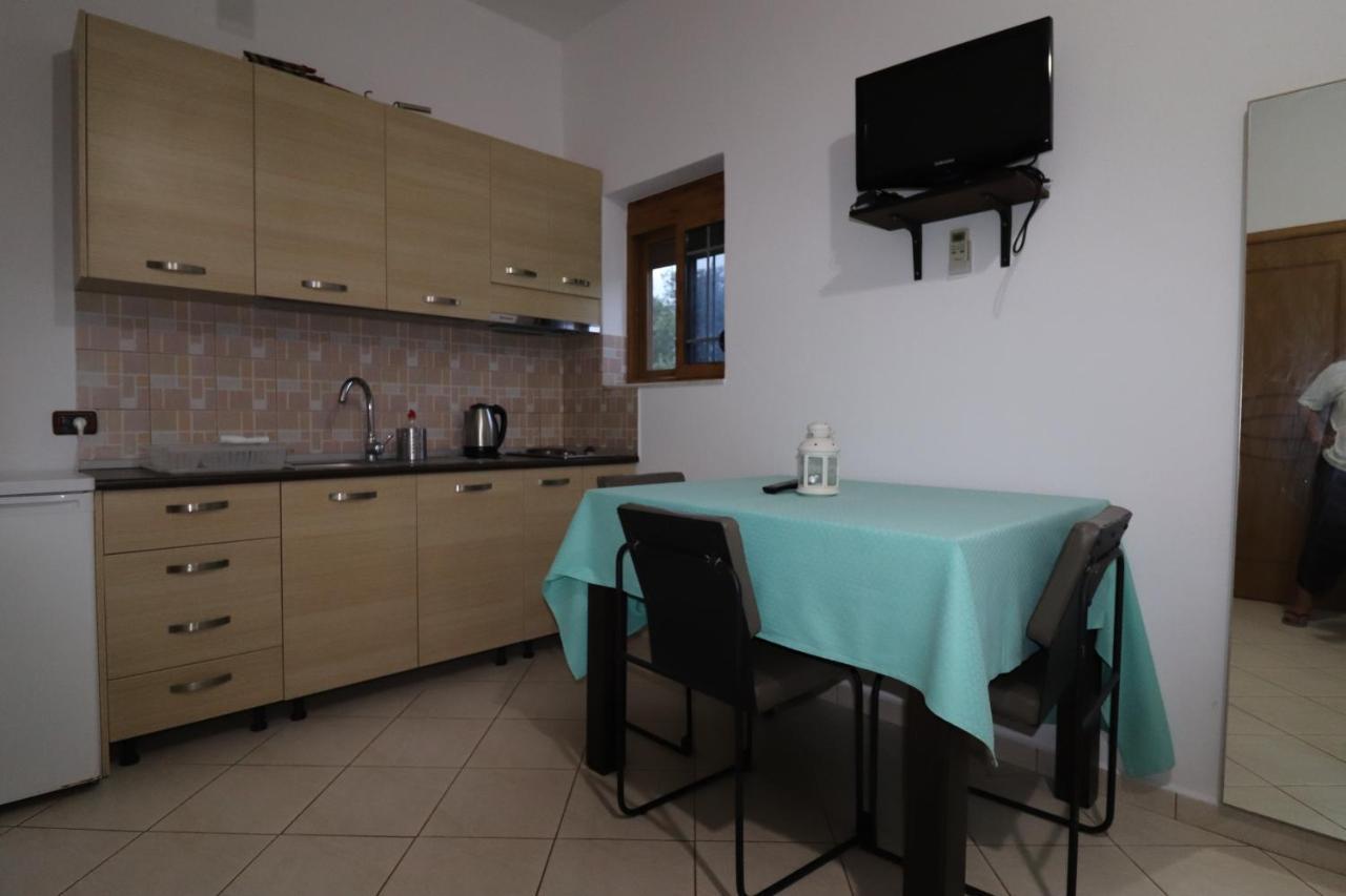 Blue Season Apartment Ksamil Luaran gambar